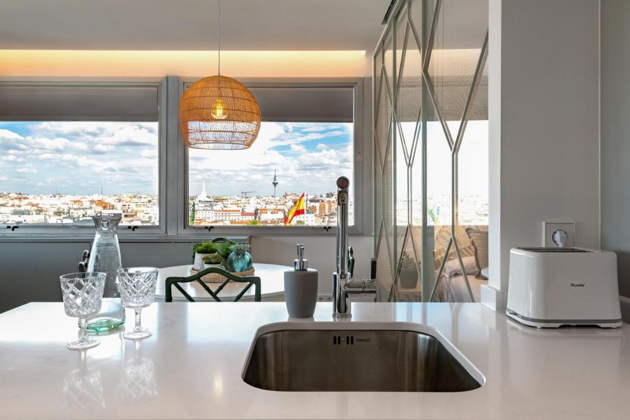 2 Bedrooms 1 Bathroom Furnished - Justicia - Incredible Views - Mintystay Мадрид Екстериор снимка