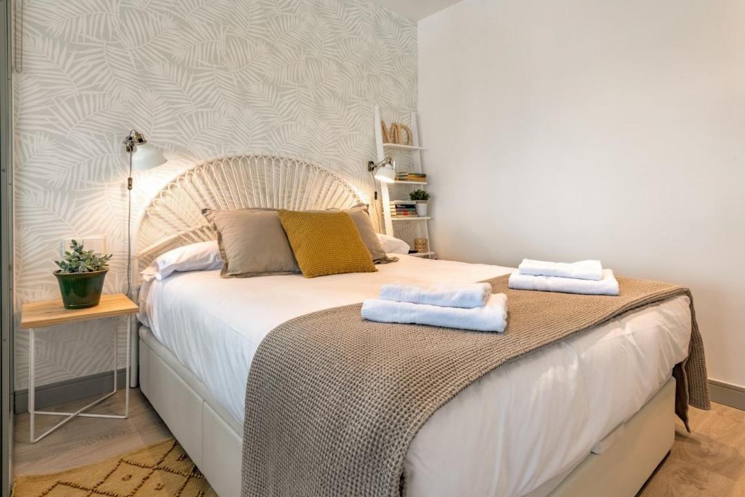 2 Bedrooms 1 Bathroom Furnished - Justicia - Incredible Views - Mintystay Мадрид Екстериор снимка