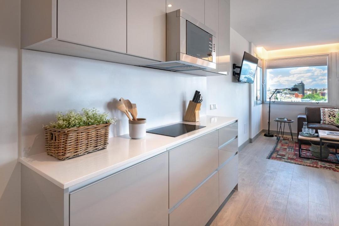 2 Bedrooms 1 Bathroom Furnished - Justicia - Incredible Views - Mintystay Мадрид Екстериор снимка