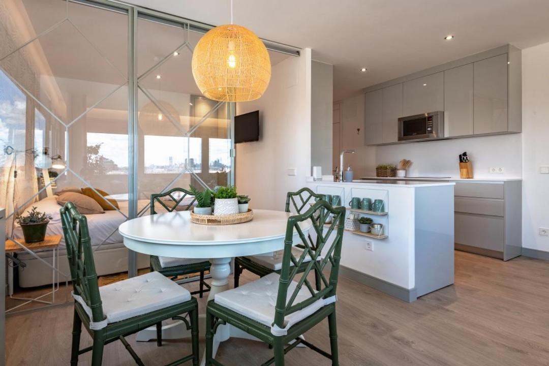 2 Bedrooms 1 Bathroom Furnished - Justicia - Incredible Views - Mintystay Мадрид Екстериор снимка